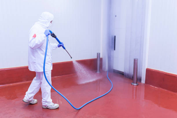 Best Animal Enclosure Cleaning  in Springfield, OR